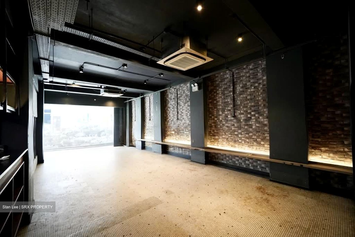 Hongkong Street (D1), Retail #554097551
